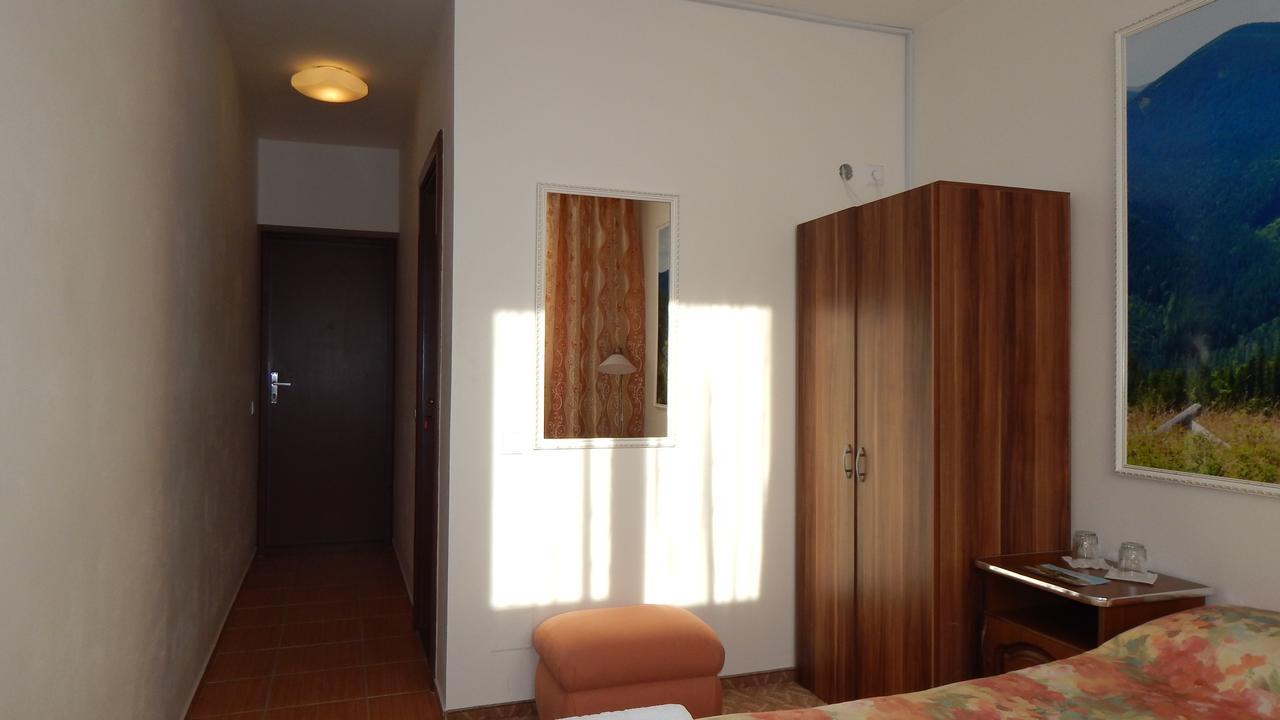 Prezident Hotel Dilove Exterior foto